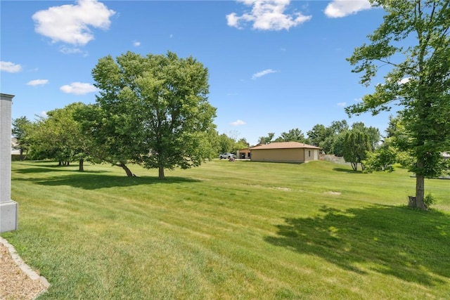 1562 Hunters Creek Way, Marion, IA 52302 - view of green lawn