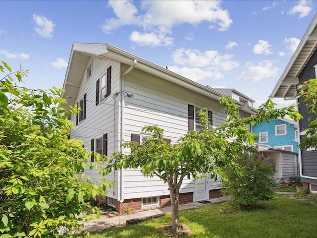 1813 3rd Ave SE, Cedar Rapids, IA 52403 - view of side of property