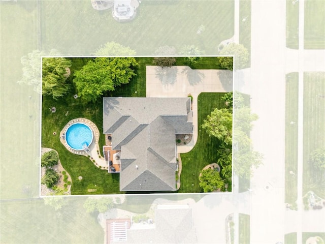 1485 Huntington Hills Dr, Marion, IA 52302 - view of property location with property boundaries highlighted and a pool area