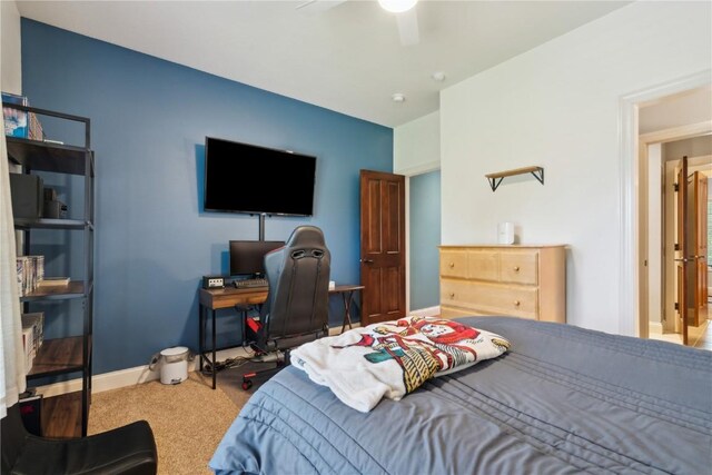 1485 Huntington Hills Dr, Marion, IA 52302 - bedroom featuring carpet floors, baseboards, and a ceiling fan