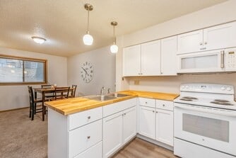 740 Westwind Dr Unit 2, Iowa City, IA 52246 - photo 7