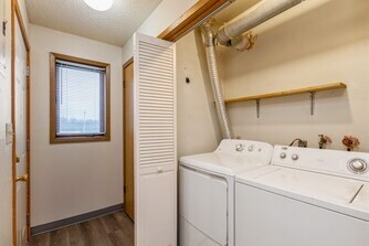 808 Westwinds Dr Unit 5, Iowa City, IA 52246 - photo 4
