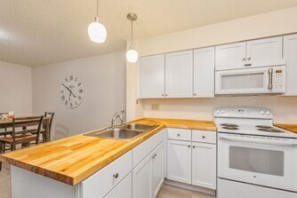 808 Westwinds Dr Unit 5, Iowa City, IA 52246 - photo 11
