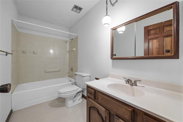 4633 Northwood Dr NE, Cedar Rapids, IA 52402 - bathroom featuring toilet, vanity, and bathing tub / shower combination