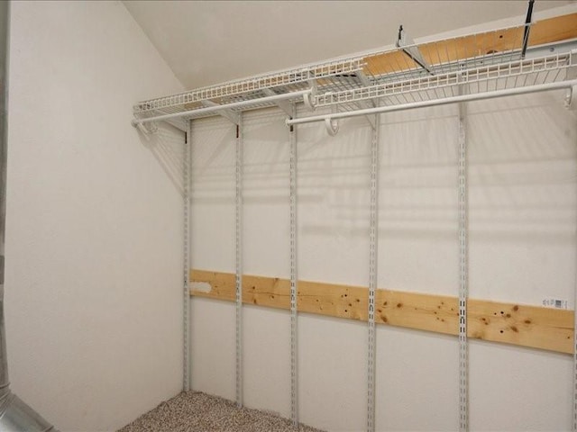 751 30th St NE, Cedar Rapids, IA 52402 - view of spacious closet