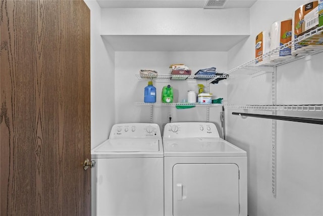 5525 Kacena Ave Unit 7, Marion, IA 52302 - laundry room with washer and dryer