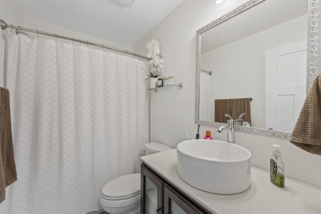 2043 Brookland Dr NE, Cedar Rapids, IA 52402 - bathroom featuring toilet, vanity, and a shower with shower curtain
