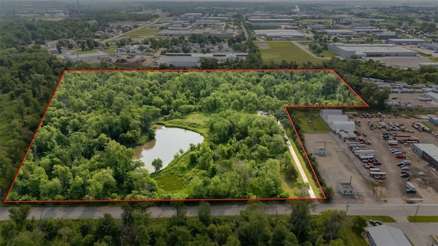 4427 J St SW, Cedar Rapids, IA 52404 - aerial view of property's location with property boundaries highlighted and a nearby body of water