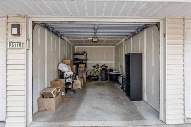3511 E Ave NW Unit D, Cedar Rapids, IA 52405 - view of garage