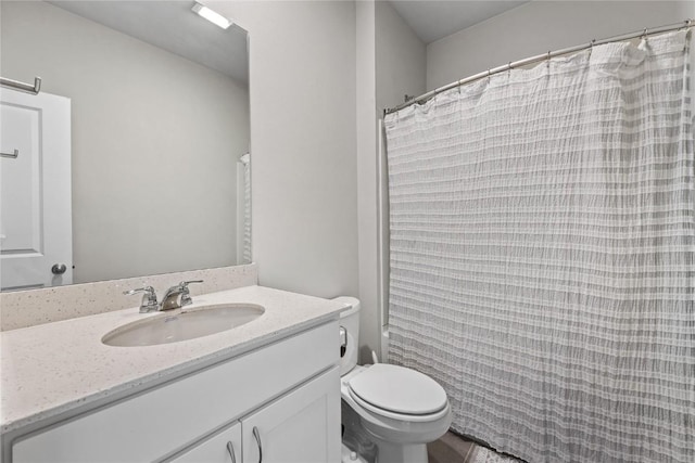 2890 Meadow Ct, Hiawatha, IA 52233 - full bath featuring vanity and toilet