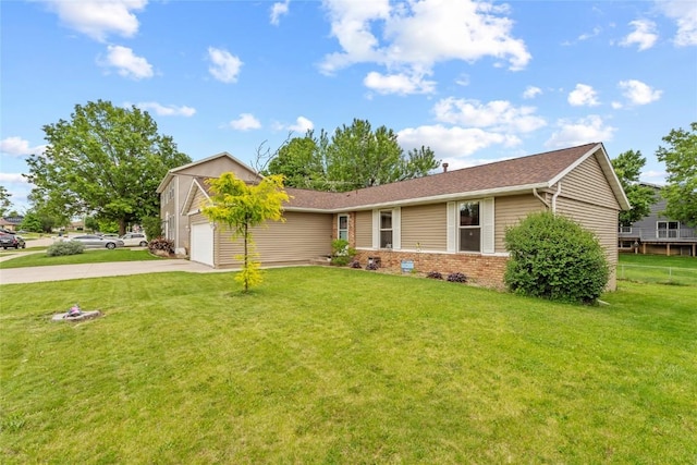 6813 Terrazzo Dr NW, Cedar Rapids, IA 52405 - view of front of home featuring driveway, a garage, and a front lawn
