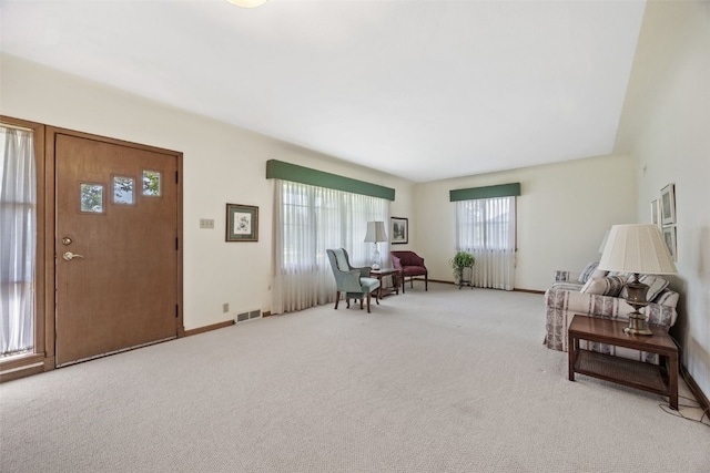 4324 C Ave NE, Cedar Rapids, IA 52402 - carpeted living room with baseboards