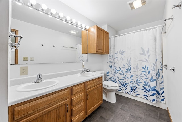 1782 Baker Ave, West Branch, IA 52358 - full bath with double vanity and curtained shower