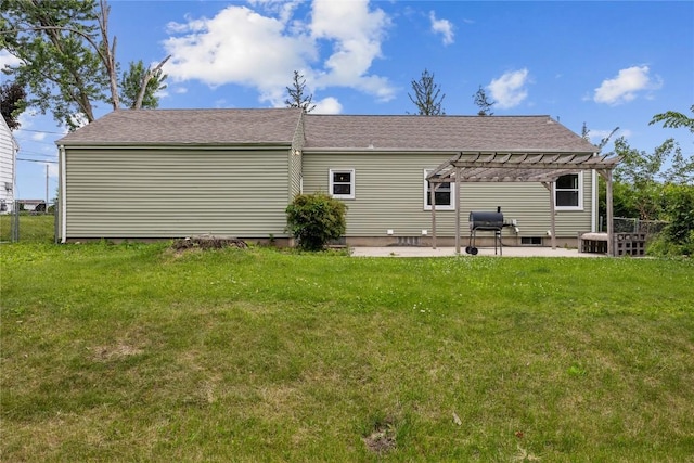 2820 12th Ave SW, Cedar Rapids, IA 52404 - back of house with a pergola, a patio, and a yard