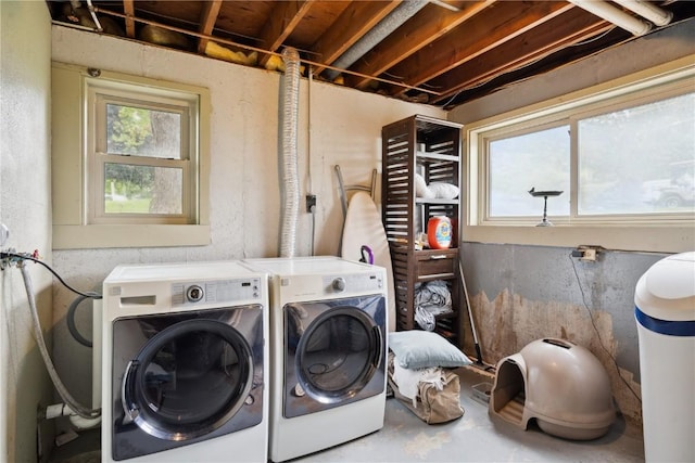 331 Lake View Dr NE, Solon, IA 52333 - laundry area with independent washer and dryer