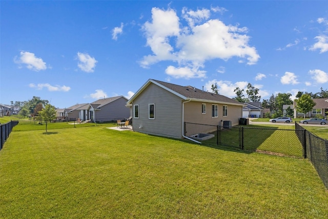 2106 Shady Grove Rd SW, Cedar Rapids, IA 52404 - back of property featuring a residential view, a gate, and central AC unit