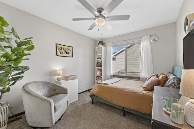 2106 Shady Grove Rd SW, Cedar Rapids, IA 52404 - carpeted bedroom with ceiling fan
