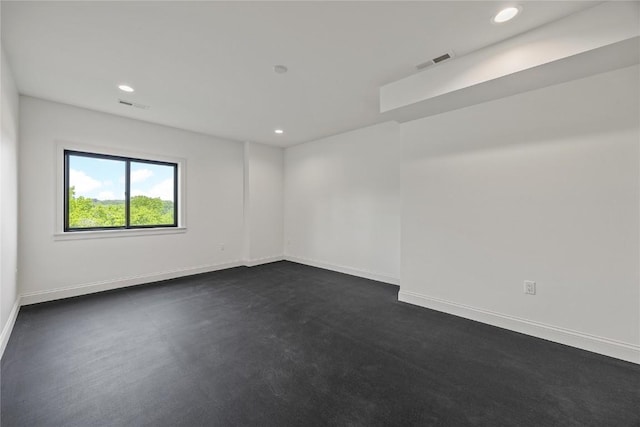 679 Allison Way, Iowa City, IA 52245 - unfurnished room with recessed lighting and baseboards