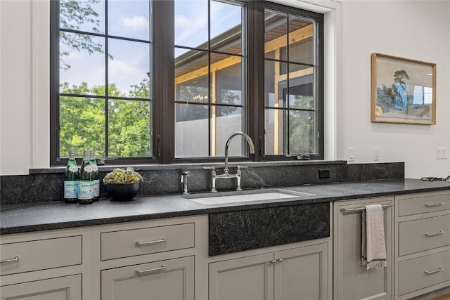 679 Allison Way, Iowa City, IA 52245 - kitchen with a sink