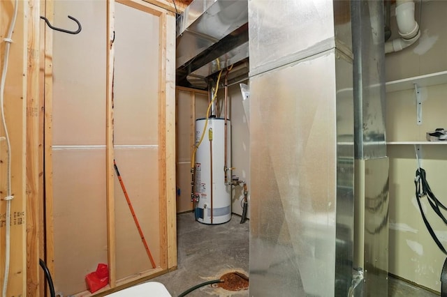 1450 Tower Ln NE, Cedar Rapids, IA 52402 - unfinished below grade area featuring gas water heater and heating unit