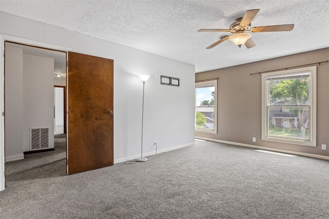 7001 Surrey Dr NE, Cedar Rapids, IA 52402 - photo 22