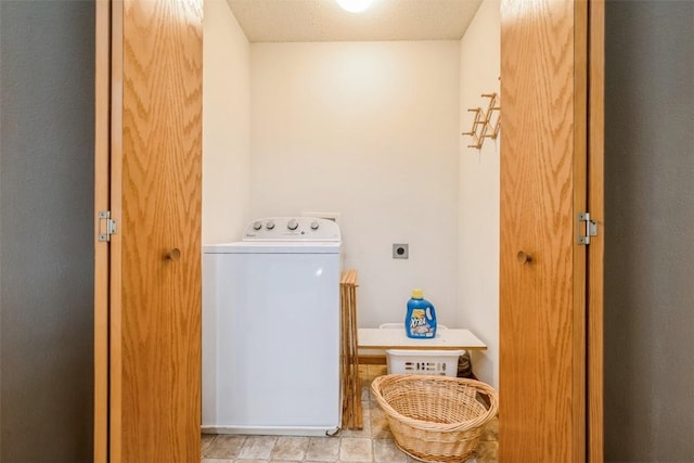 3516 Stoneview Cir, Cedar Rapids, IA 52404 - laundry room featuring washer / dryer