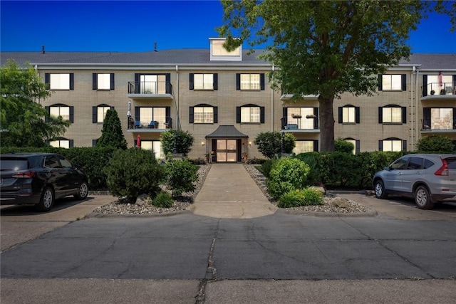 130 Thompson Dr SE Unit 320, Cedar Rapids, IA 52403 - view of townhome / multi-family property