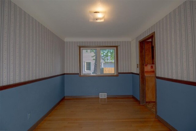 3849 Vine Ave SE, Cedar Rapids, IA 52403 - photo 9
