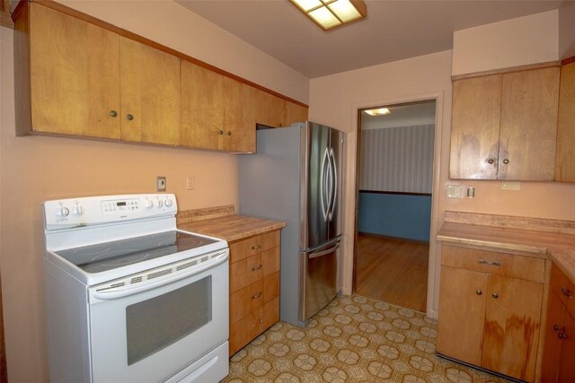 3849 Vine Ave SE, Cedar Rapids, IA 52403 - photo 11
