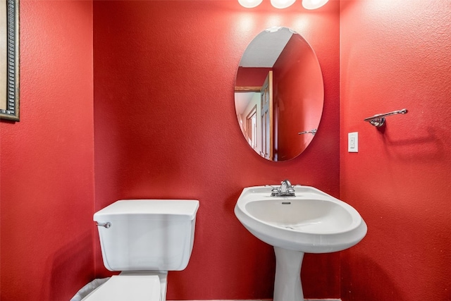 660 Garfield Rd, West Branch, IA 52358 - bathroom with toilet