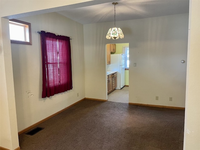 820 10th St NW, Cedar Rapids, IA 52405 - empty room with light carpet and baseboards