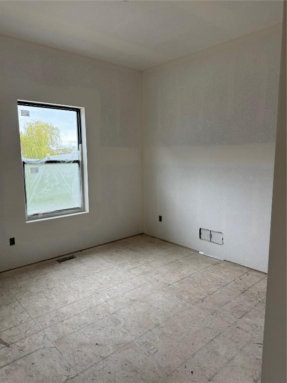 2931 Eight Bells Dr, Marion, IA 52302 - view of spare room