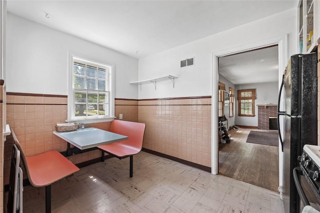 911 S Van Buren St, Iowa City, IA 52240 - photo 8