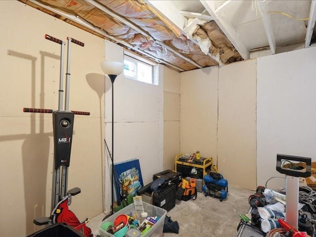 1418 8th St NW, Cedar Rapids, IA 52405 - view of below grade area