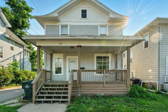 216 15th St NE, Cedar Rapids, IA 52402 - view of front facade featuring covered porch