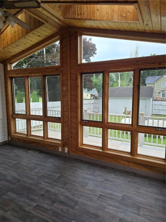 314 Main St, Oxford Junction, IA 52323 - view of unfurnished sunroom