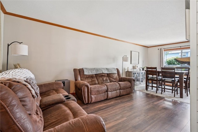 3210 5th St, Marion, IA 52302 - living area with crown molding and wood finished floors