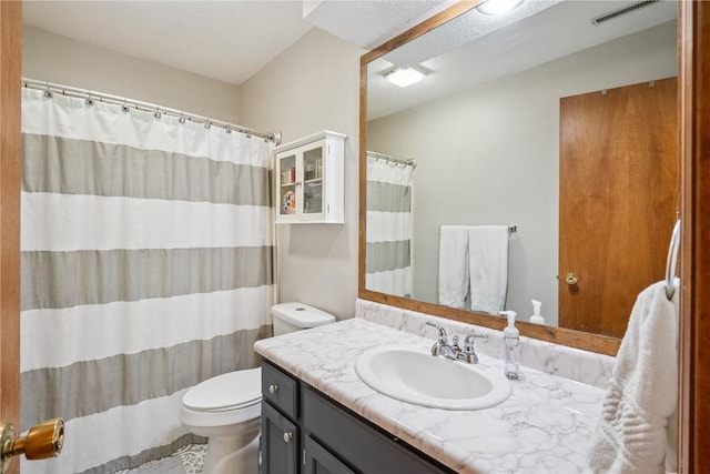 3210 5th St, Marion, IA 52302 - full bath featuring vanity and a shower with shower curtain