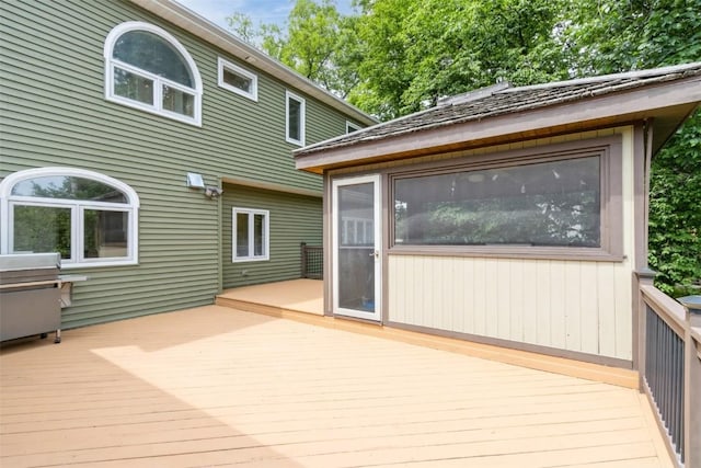 1916 Oak Knoll Ct SE, Cedar Rapids, IA 52403 - view of wooden terrace