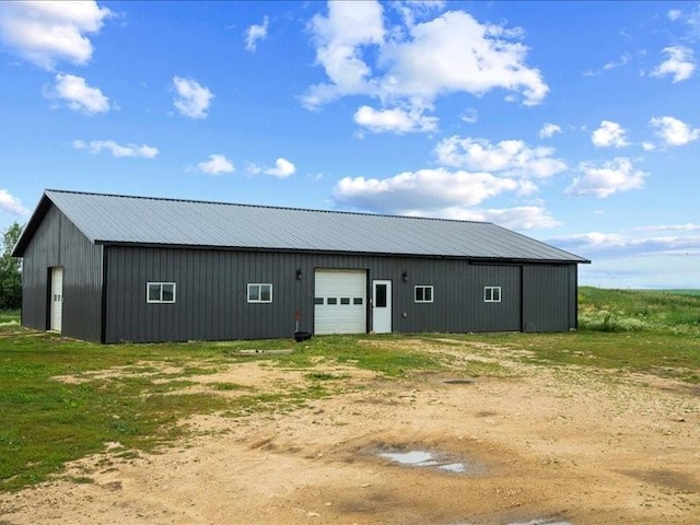 1931 140th St, Lowden, IA 52255 - view of outdoor structure featuring driveway