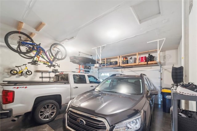 2385 Wolf Creek Trl, Hiawatha, IA 52233 - view of garage