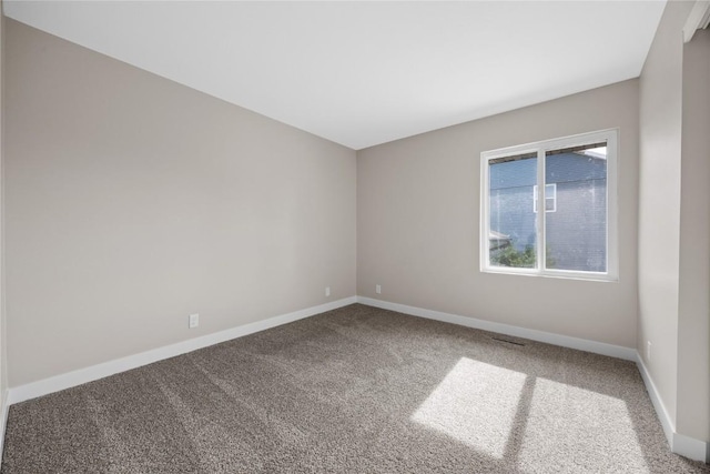 6612 Boulder Dr, Cedar Rapids, IA 52405 - empty room featuring carpet flooring and baseboards