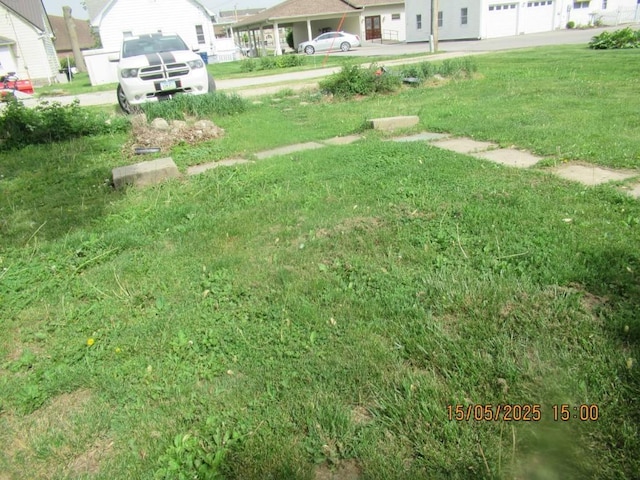 606 Meridian St, Tipton, IA 52772 - view of green lawn