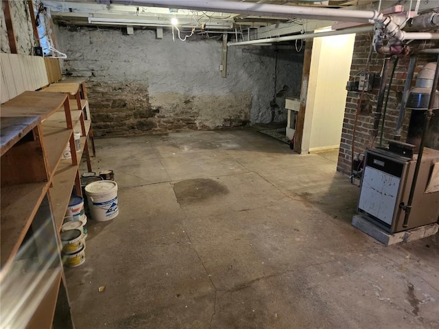 708 E 4th St, Vinton, IA 52349 - view of unfinished below grade area