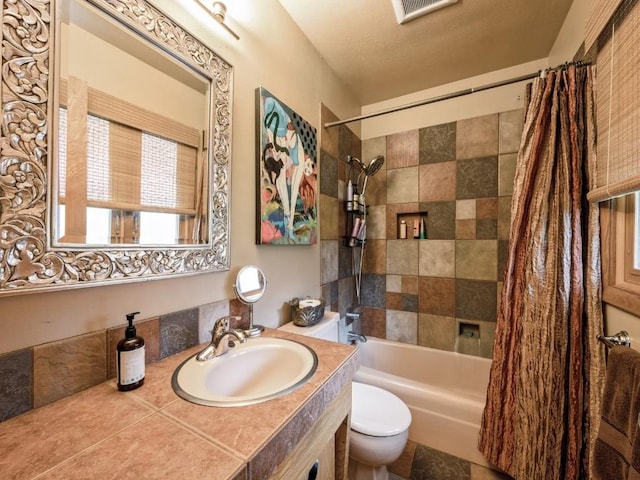 4288 Fox Meadow Dr SE, Cedar Rapids, IA 52403 - bathroom featuring shower / bath combination with curtain and vanity