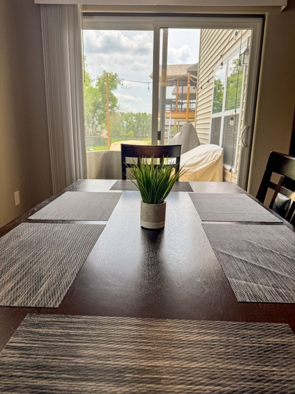 1004 Creekside Dr, Tiffin, IA 52340 - view of dining room