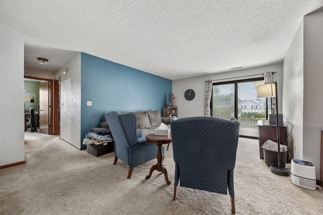 4485 Armar Dr SE Unit 101, Cedar Rapids, IA 52403 - living area featuring carpet and a textured ceiling
