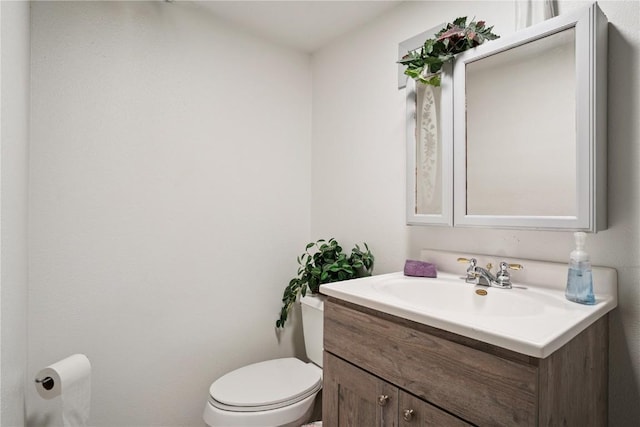 433 Cherry Hill Rd NW, Cedar Rapids, IA 52405 - half bath with toilet and vanity