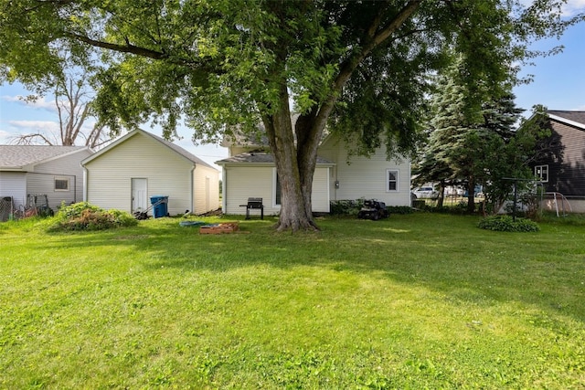 518 Main St, Fairfax, IA 52228 - view of green lawn