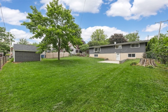 212 4th St SW, Mount Vernon, IA 52314 - view of yard featuring a patio